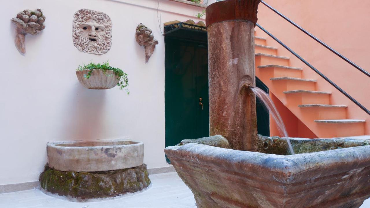 Joivy Trevi Fountain'S Relais Apartman Róma Kültér fotó